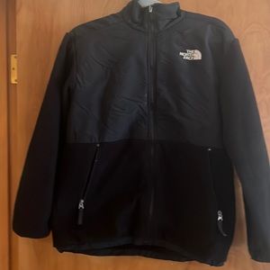 NorthFace XL Boys Fleece Jacket in Black